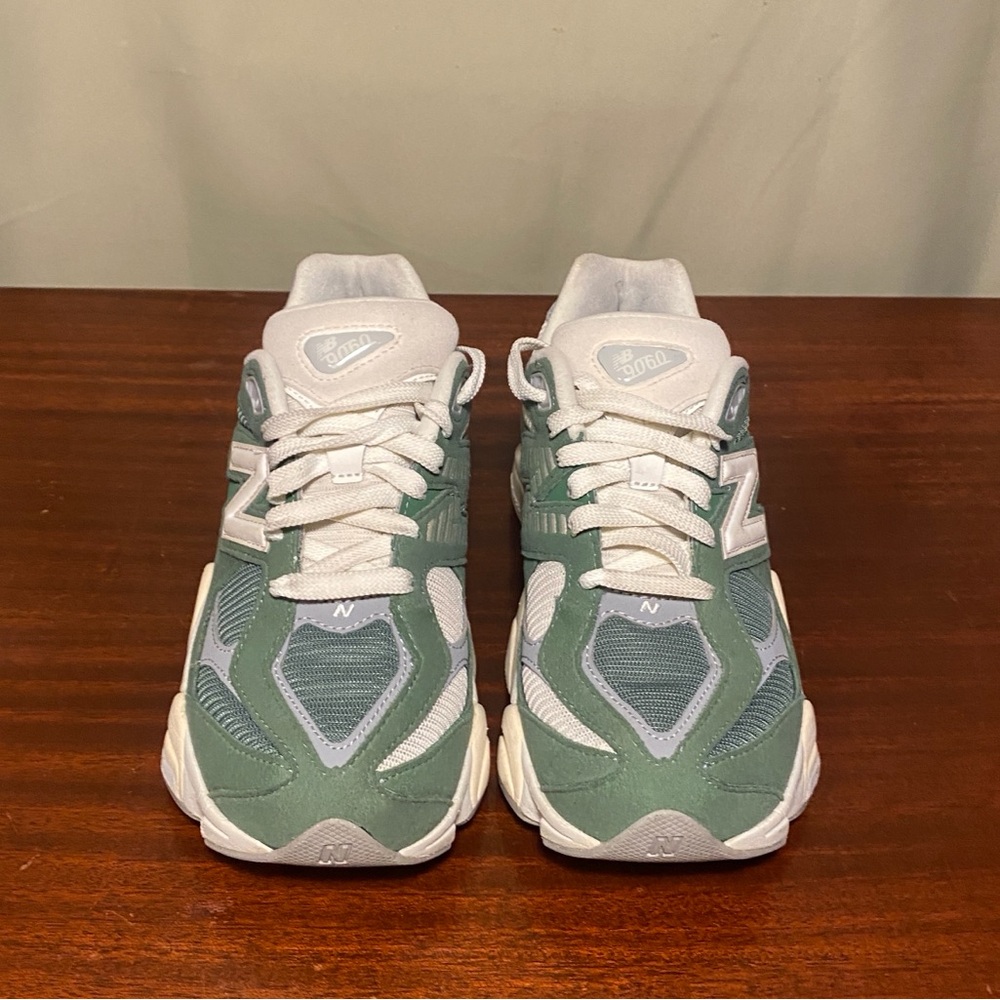 New Balance 9060  Nori Green/Bone M GC9060VG  Big Kid 5.5/Women’s 7 - Picture 2 of 8
